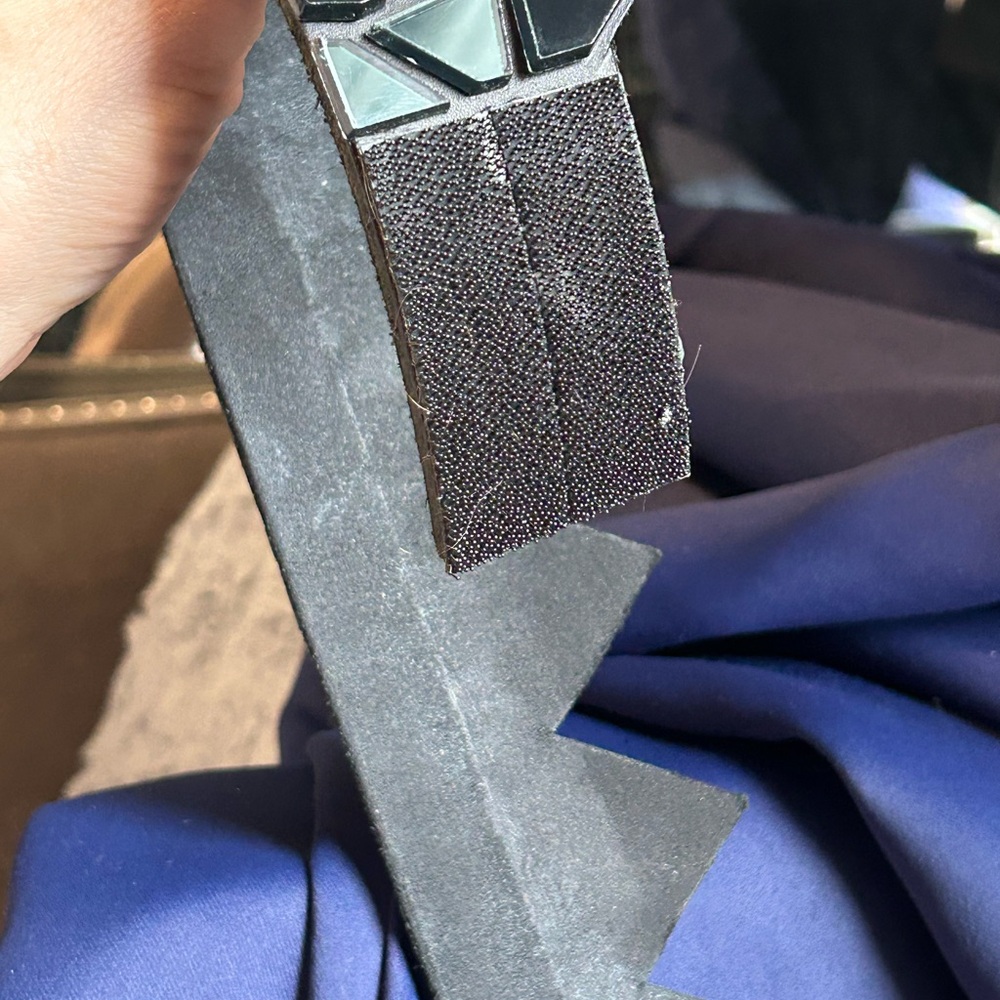 Black Geometric Crown Headband - Picture 9 of 12